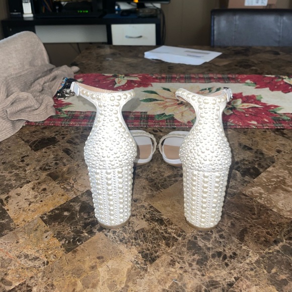 I.N.C. Pearl Heels - Picture 6 of 7